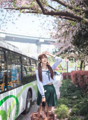 太大了黑人温泉在线播放_高清在线视频观看